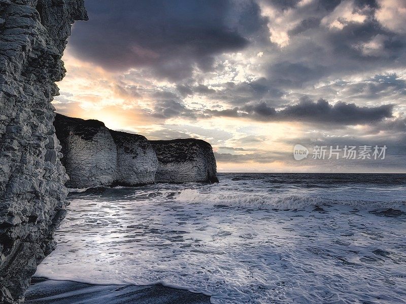 英国东约克郡布里灵顿附近，Flamborough Head的塞尔威克斯湾